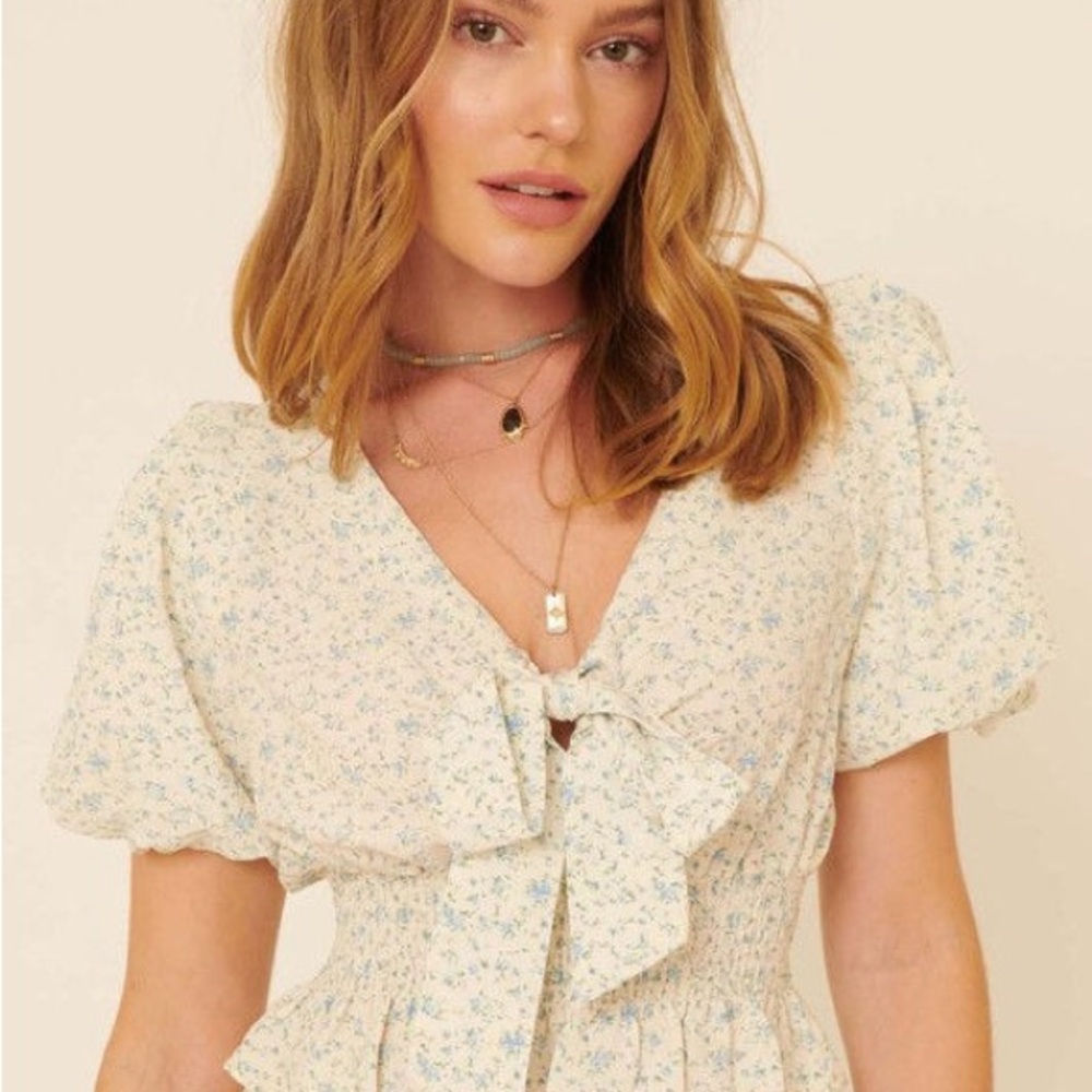 Promesa Women’s Romantic Dainty Floral Puff Sleeve Smocked Waist Top Size L NWT